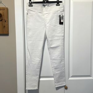 NWT Old Navy Rockstar Jeggings White Elastic Waist 8 Petite Short